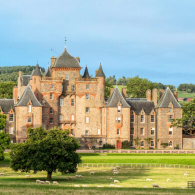 timeless-castle-weekend-staycation-holiday-uk-scotland-ireland