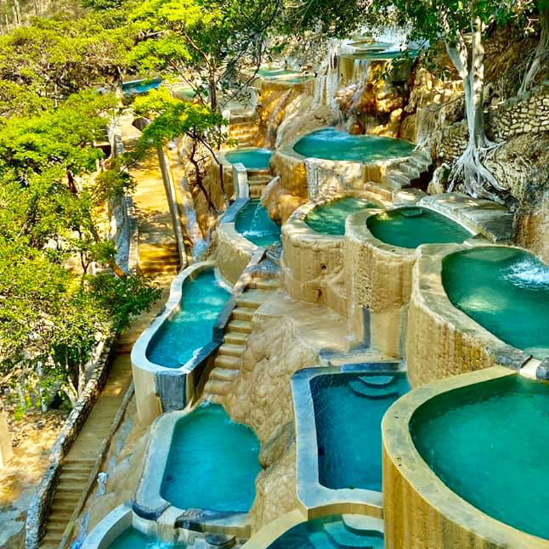Instagrammable hot springs Grutas Tolantongo, Mexico